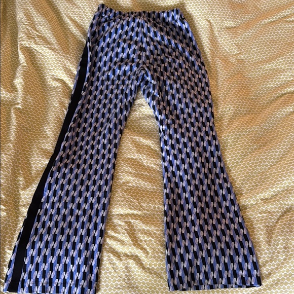 Maeve Lavender & Black stretch pull on pants with side stripe. Size S. - Picture 3 of 6